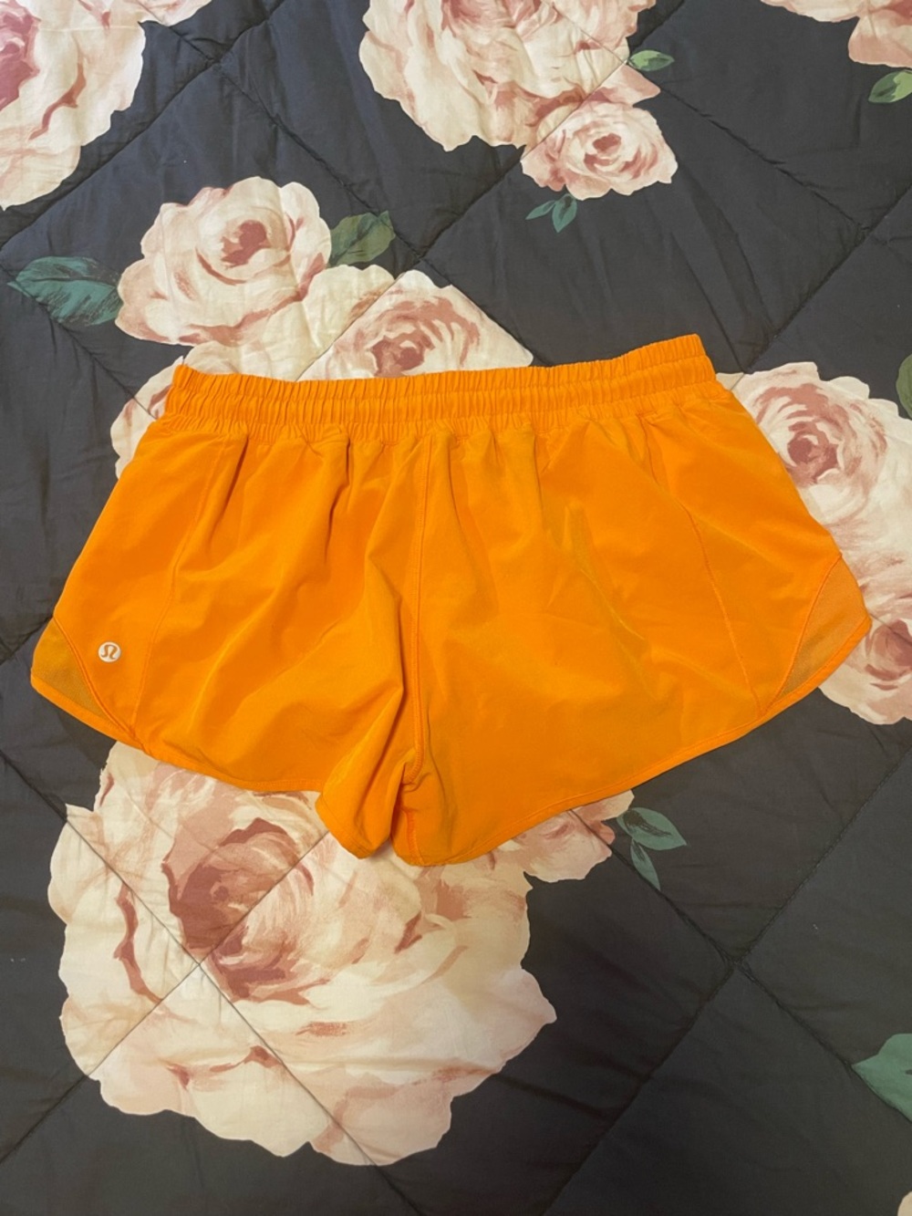Lululemon Hotty Hot Short 2.5"
- Highlight Orange - Picture 4 of 6